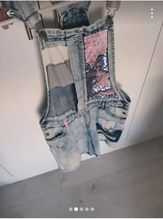 Peto vaquero desigual con lentejuelas