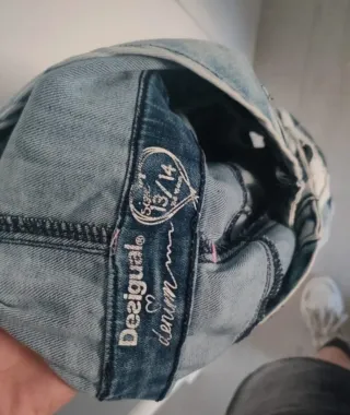 Peto vaquero desigual con lentejuelas