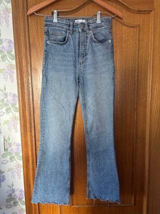 Pantalón vaquero Zara flare azul