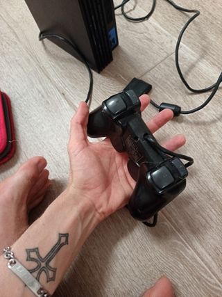 PS2 Fat Negra + Mando y 4 Juegos