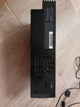 PS2 Fat Negra + Mando y 4 Juegos
