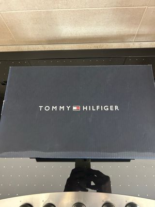 Scarpe Tommy Hilfiger bianche con banda colorata