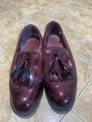 Zapatos de vestir borgoña con flecos