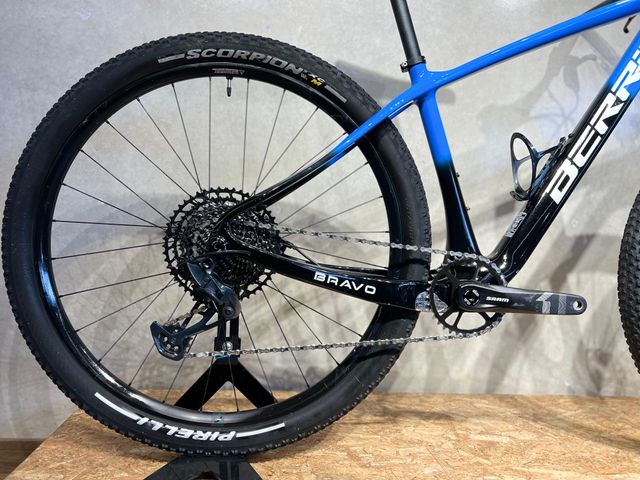 Berria Bravo Sport S 2022 / Talla S / 29"