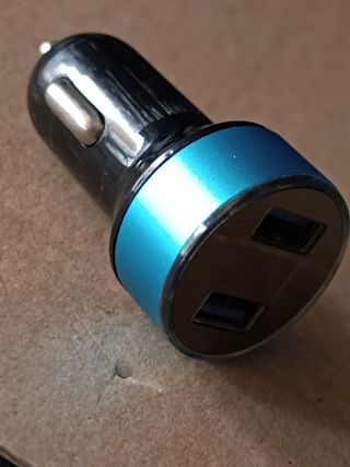 Adattatore USB auto tuning con voltometro.