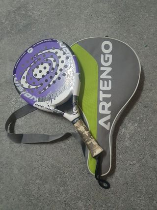 pala de pádel Vision, modelo Poison con funda