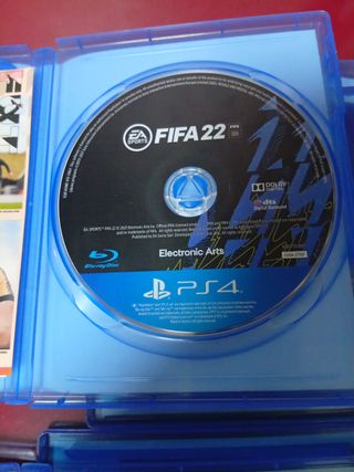 Lote 4 Juegos PS4: FIFA 22, FIFA 17, Black Ops, Su