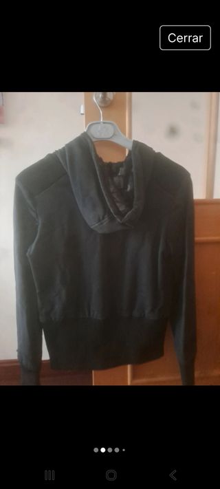 Bomber negra con cremallera