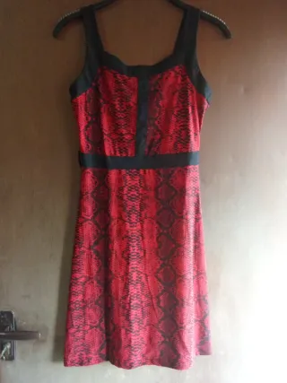 Vestido estampado serpiente