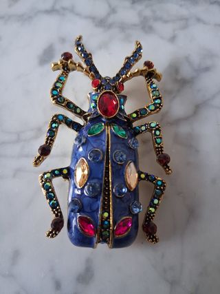 Broche Escarabajo Joya Azul y Dorado