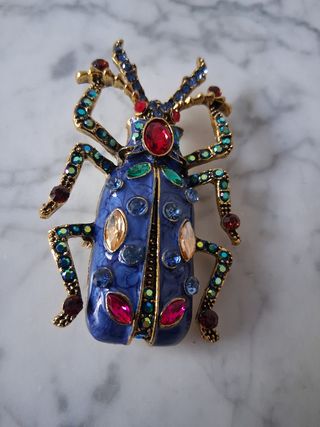 Broche Escarabajo Joya Azul y Dorado
