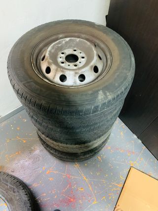 Llantas 215/70R15 con Rin