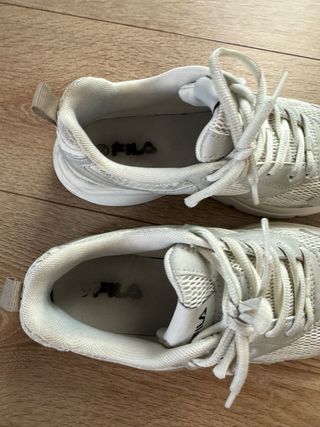 Zapatillas Fila Mujer Gris y Blanco