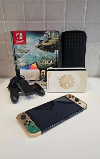 Nintendo Switch OLED Edizione Zelda