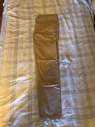 Pantalón chino Zara beige