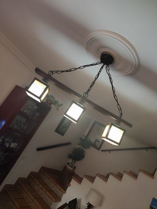 Lámpara de salón madera y metal