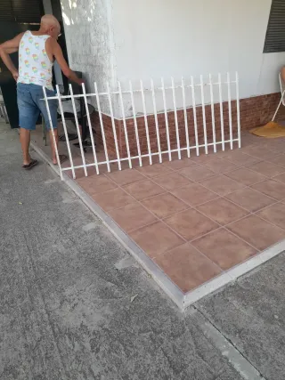 Reja metálica blanca