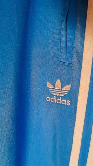 Pantalones Adidas Originals celestes
