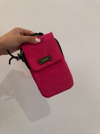 Bolso móvil Pull&Bear rosa