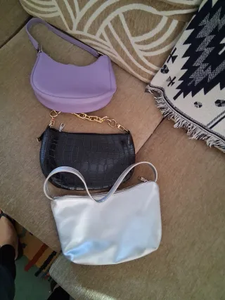 Lote 3 bolsos: morado, negro, plateado