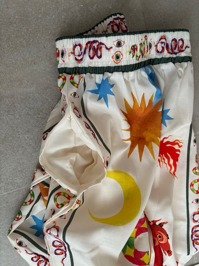 Conjunto de camisa y pantalón estampado