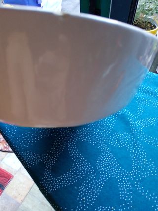 Fuente ovalada de porcelana blanca