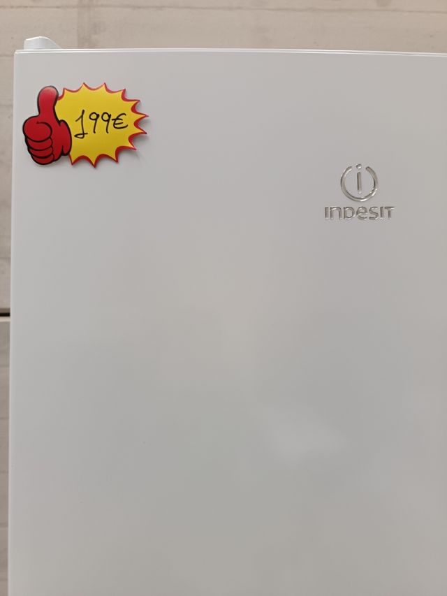 FRIGORÍFICO INDESIT 2,03m A++