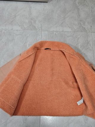 Chaqueta Zara mujer beige/rosa