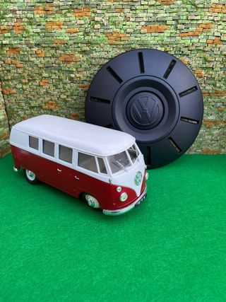 Volkswagen Combi (1966) – Escala 1:19 – Solido