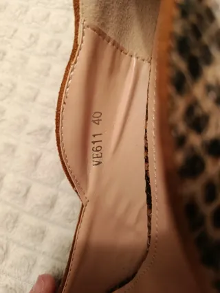 Zapatos Raid & Be tacón marrón