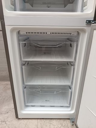 FRIGORÍFICO INDESIT 2,03m A++