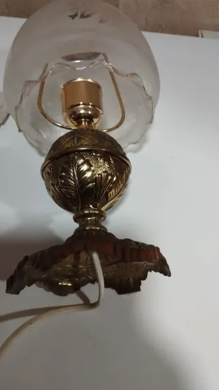 Lámpara de metal decorativa