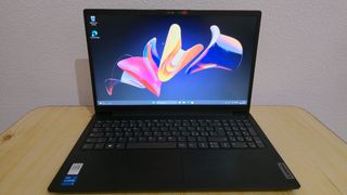 Portátil Lenovo V15 G4 i5 13420 16GB RAM