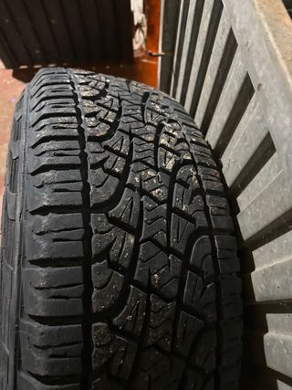 2 Llantas nissan con neumatico 285/75 R16