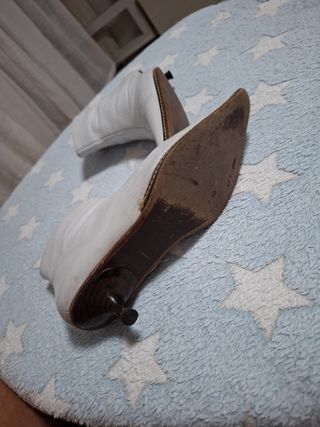 Botines de piel blancos
