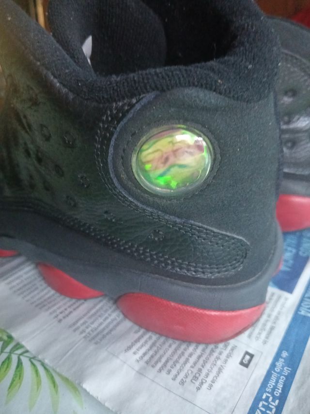 Zapatillas Jordan 13 Negras y Rojas