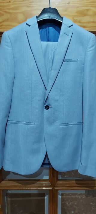 Traje celeste