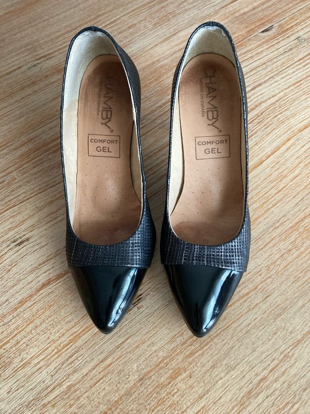 Zapatos de tacón Chamby negros