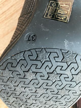 Zapatos de tacón Chamby negros