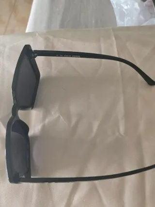 Gafas de sol negras