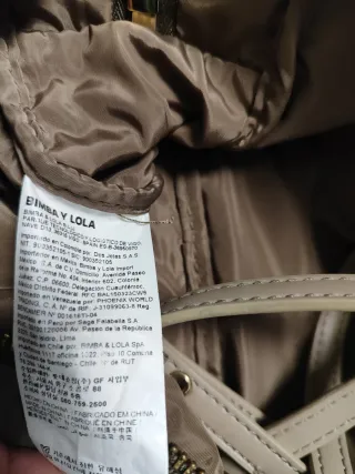 Dos bolsos Bimba y Lola azul y beige