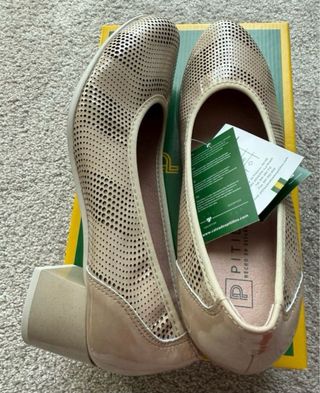 Zapatos Pitillos Beige Talla 38 Nuevos