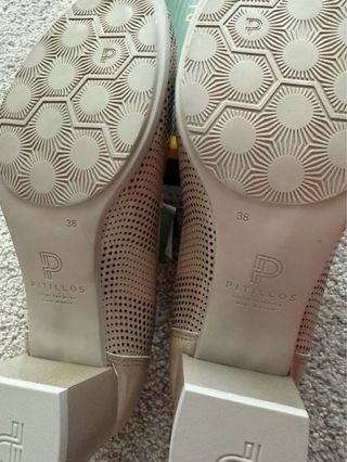 Zapatos Pitillos Beige Talla 38 Nuevos