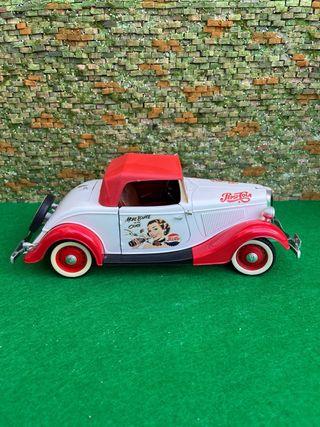 Ford V8 “Pepsi-Cola” (Edición Especial) – 1.18