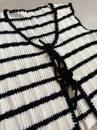 Conjunto de punto rayas blanco y negro