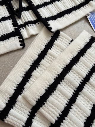 Conjunto de punto rayas blanco y negro