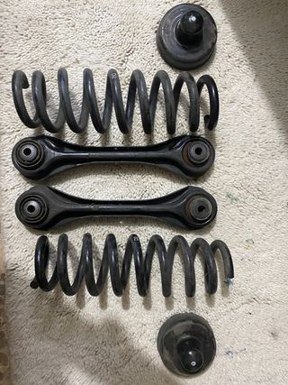 Muelles y Brazos Superiores Traseros bmw e92.