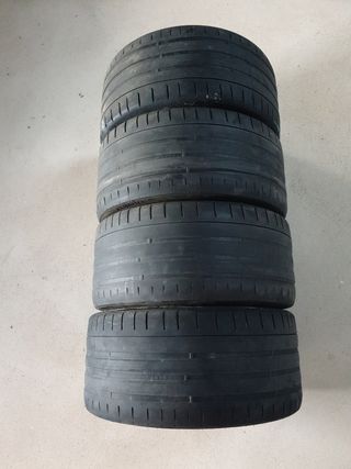 4 Neumáticos Kumho 255/30 ZR19 para circuito