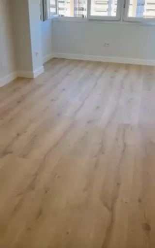 Suelo vinílico imitación madera