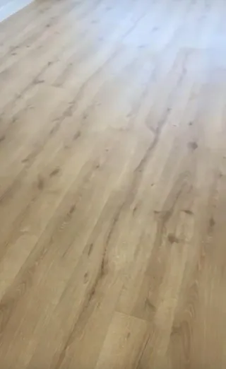 Suelo vinílico imitación madera